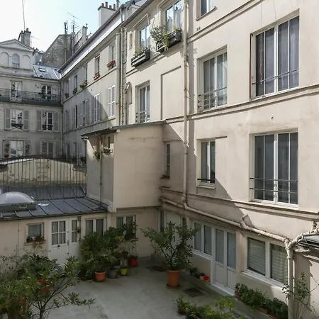 Apartment Nest Near Opera Paris