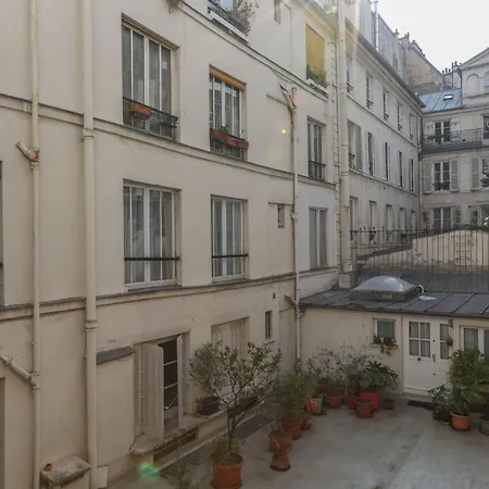 Nest Near Opera Paris